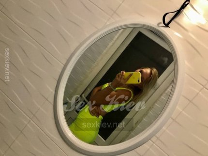 Повія Києва Дешеві повії, з 2 розміром грудей - велике фото