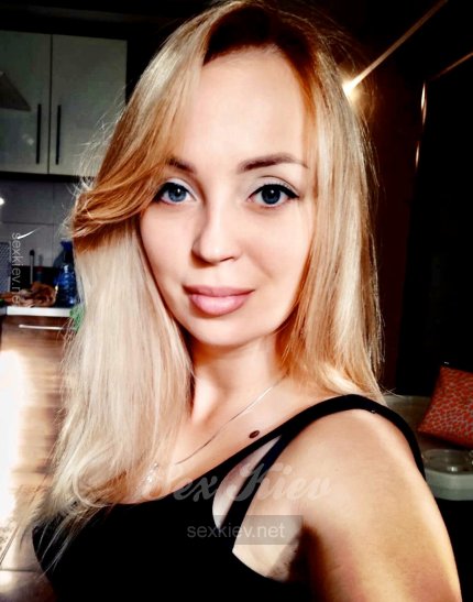 Проститутка Киева Аліна , индивидуалка принимает у метро Голосеевская - большое фото