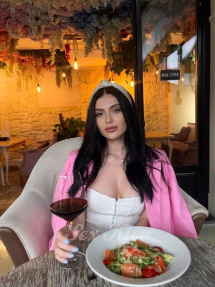 Проститутка Киева Nina, индивидуалка принимает у метро Дворец спорта - большое фото